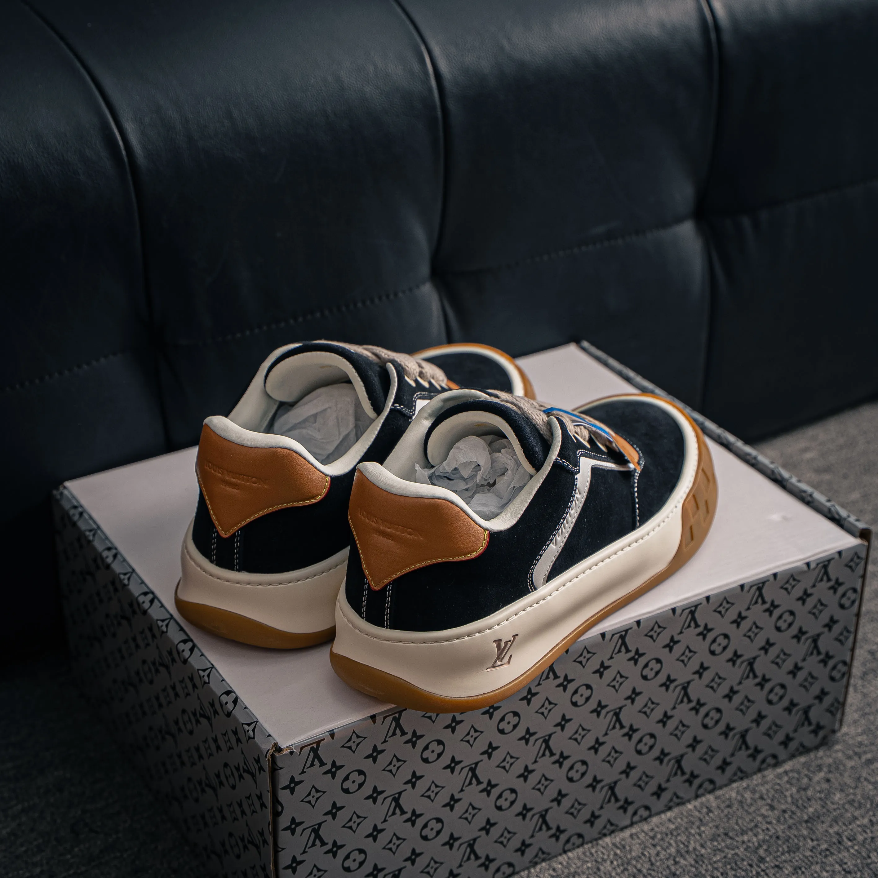 # LV LOUIS VUITTON Tilted Low Sneakers Series Low-Top Retro Versatile Skate Shoes 2026 Skate Shoes Shoes
